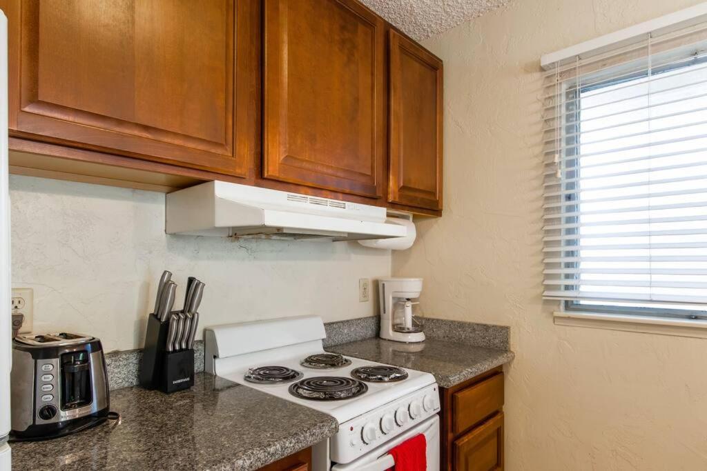 Lovely 1 Bedroom With Kitchen, Free Wifi & Parking Kapa'a Esterno foto